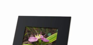 Elegáns fotókeret mozgóképpel és zenével Braun digitális fotókeret