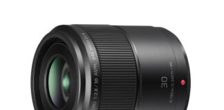 Új 42,5 mm portré és 30 mm makró Panasonic LUMIX G objektív 30 mm gyújtótávolságú és f2,8 fényerejű H-HS030 makroobjektív