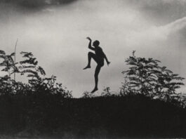 André Kertész és Szigetbecse Szabadban táncoló férfi (Jenő öcsém), 1919. június © André Kertész Emlékmúzeum, Szigetbecse