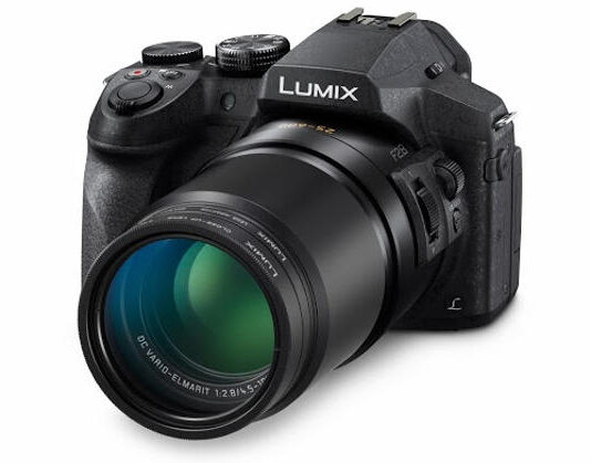 Panasonic LUMIX DMC-FZ300 kompakt ultrazoom fényképezőgép Panasonic LUMIX DMC-FZ300 ultrazoom kompakt fényképezőgép