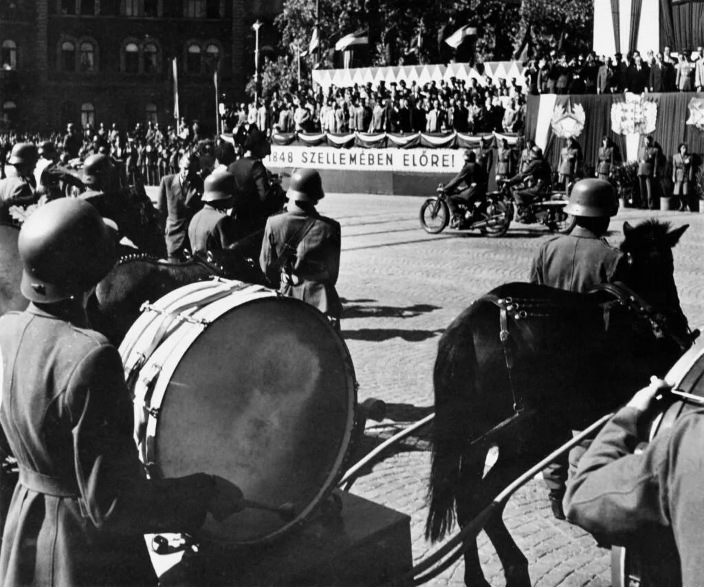 Robert Capa: Magyar riport, 1948