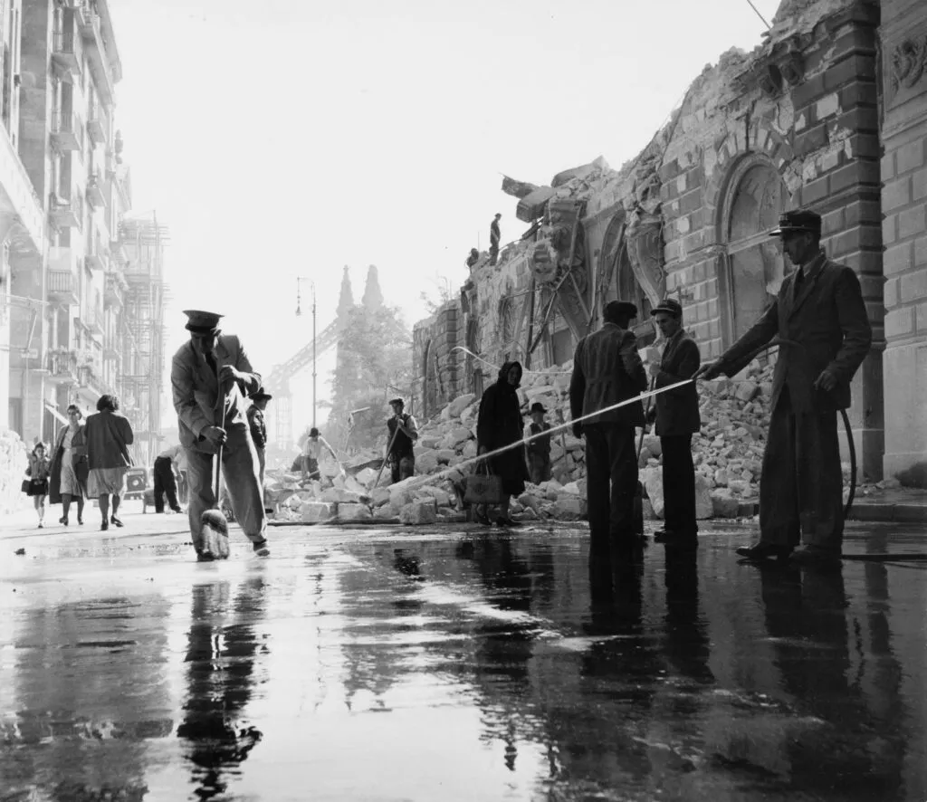 Robert Capa: Magyar riport, 1948