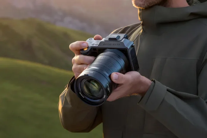 Hasselblad X2D II 100C középformátumú fényképezőgép és standard objektív